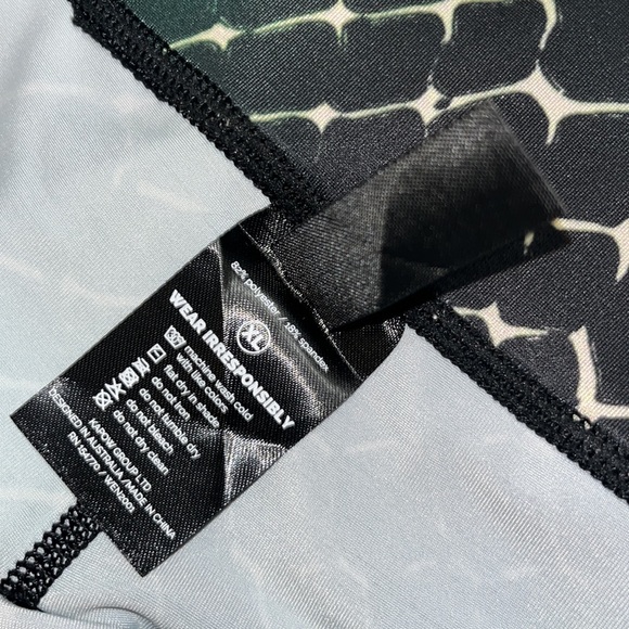 🦵🏻🦁• 💥 Kapow x MEGGINGS x Alpha Vibes 💥• 🦁🦵🏻 - Picture 4 of 11